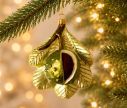 Voir la slide Suspension de Noël en verre soufflé châtaigne ouverte vert doré feuilles pailletées bogue bordeaux H13cm - Lilosquare