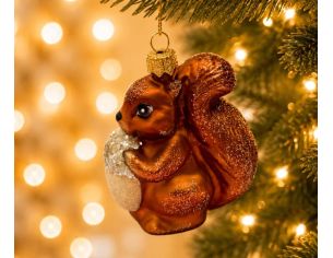 Suspension de Noël en verre soufflé en forme d'écureuil roux pailleté tenant un gland blanc givré H 7 cm sur fond blanc