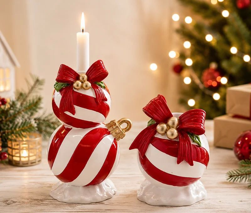 Bougeoir boule de Noël résine brillante rayures rouge et blanc nœud rouge baies dorées feuilles vertes H14cm