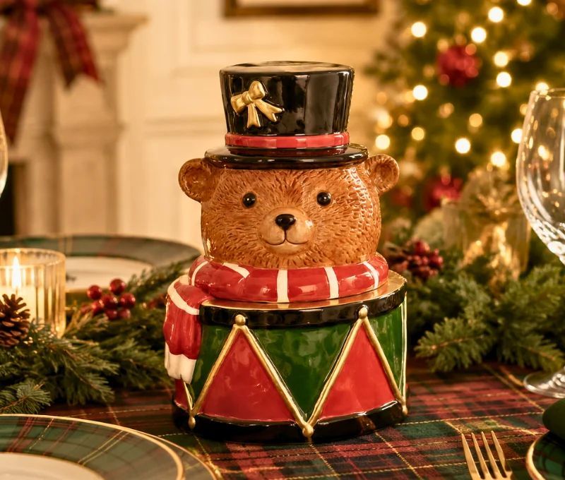 Boîte céramique ours soldat Noël tête beige couvercle chapeau noir nœud doré corps tambour rouge vert noir doré H24cm