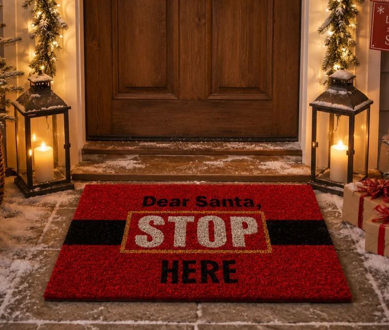 Paillasson Noël 60x40cm rouge en fibre synthétique, message “Dear Santa Stop Here” noir et blanc