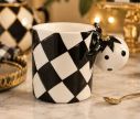 Voir la slide Tasse céramique Noël motif arlequin noir blanc anse boule de Noël 330ml