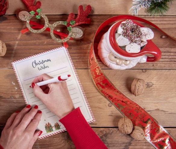 Tasse céramique Noël en forme de visage Père Noël rouge et blanc 330ml