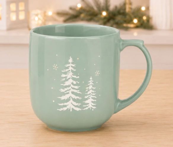 Tasse XXL porcelaine vert pastel motif sapins blancs enneigés étoiles hiver 820ml