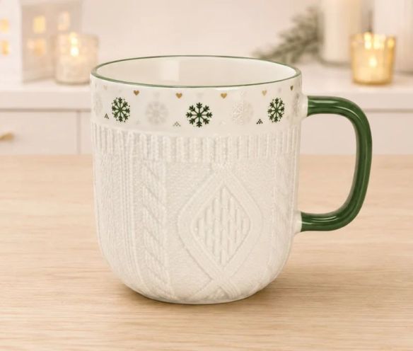 Tasse porcelaine blanche relief tricot 3D frise flocons verts cœurs dorés anse verte Noël 345ml