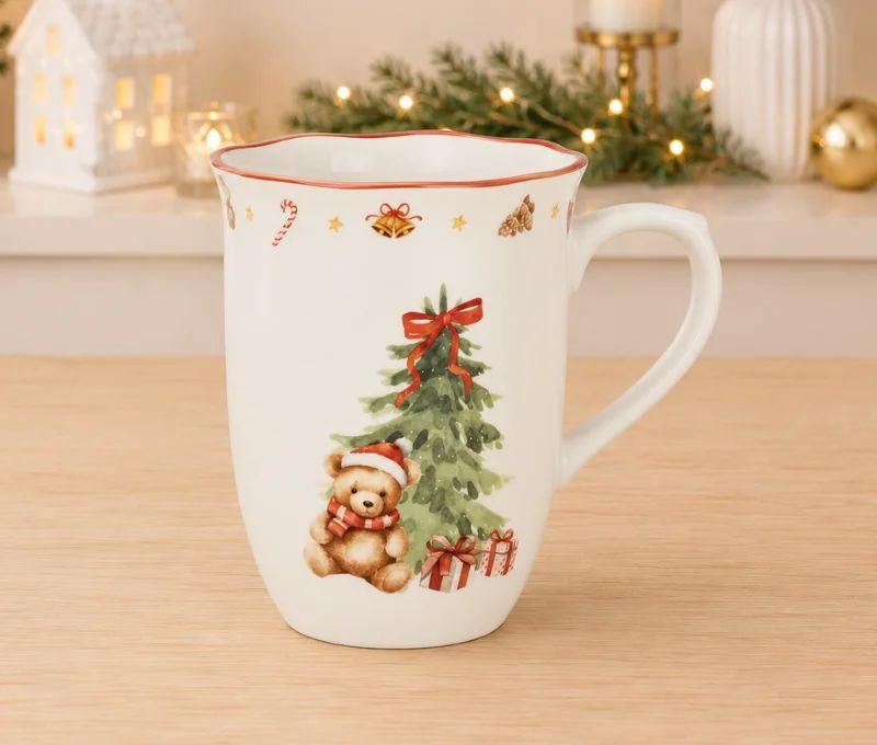 Tasse porcelaine blanche vintage ourson bonnet rouge sapin nœud rouge cadeaux frise cloches étoiles liseré rouge Noël 320ml