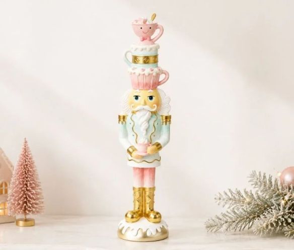 Figurine casse-noisette poly rose menthe pastel tasses empilées chapeau doré uniforme glaçage Noël H50cm