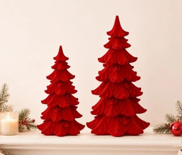 Grand sapin Noël floqué velours rouge vif poly branches étagées texturées décoration cheminée Noël H27cm