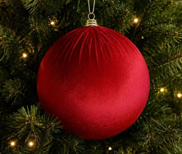 Boule Noël velours tissu rouge vif texture douce incassable
