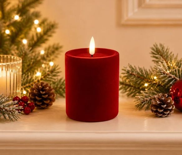 Bougie LED pilier velours floqué rouge effet flamme réaliste timer H10cm Ø10cm