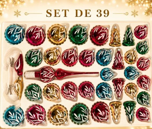 Coffret 39 pièces de Noël en verre motif branches pailletées blanches boules gouttes cimier doré fuchsia vert turquoise rouge