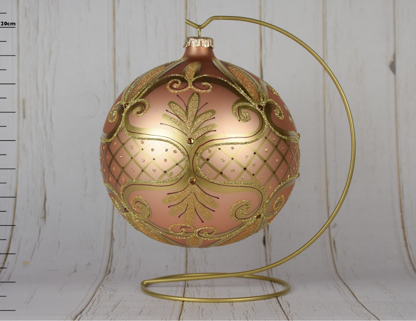 boule de noel rose poudré motifs baroques dorés 15 cm diamètre