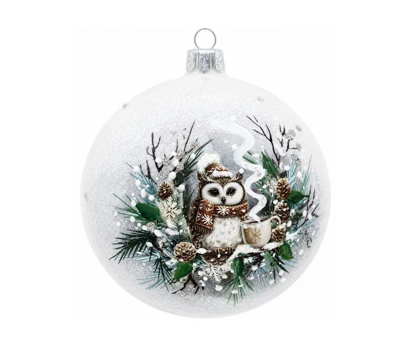 Boule de Noël en verre blanc effet neigé hibou bonnet écharpe tricotée mug fumant sapin