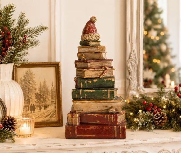 Décoration de Noël pile de livres vintage rouge vert bonnet Père Noël étoile dorée canne de sucre H26cm