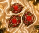 Voir la slide Coffret 3 gouttes de Noël verre soufflé motif tartan rouge vert doré réflecteur orangé doré rayonnant Ø7cm H10cm