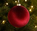 Voir la slide Grande boule Noël velours tissu bordeaux texture douce incassable 20cm