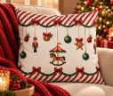 Voir la slide Coussin déco Noël cheval à bascule casse-noisette boules guirlande 45x45cm