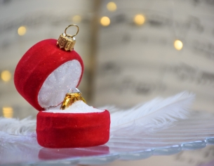 Suspension de Noël originale écrin rouge bague de fiançailles en verre soufflé H8 cm
