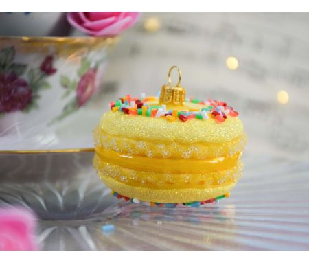 Suspension de Noël macaron jaune, verre soufflé. Made in Europe, hauteur : 6cm