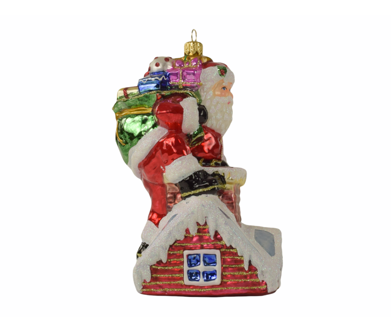 Suspension Noël verre soufflé Père Noël rouge hotte cadeaux colorés descend cheminée brique toit blanc enneigé pailleté H18cm