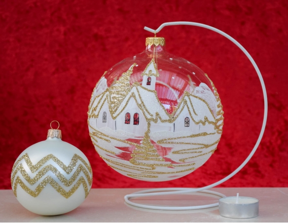 boule de Noël photophore verre soufflé village blanc et doré. Bougeoir de Noël pour bougie. Support inclus