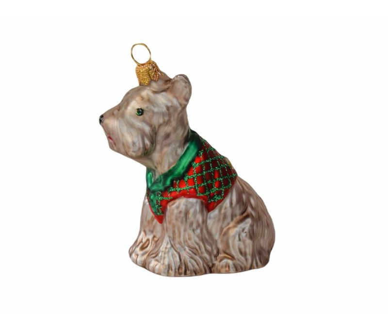 Suspension de Noël chien fox terrier gris avec son petit manteau d'hiver rouge et vert. Hauteur 10cm.