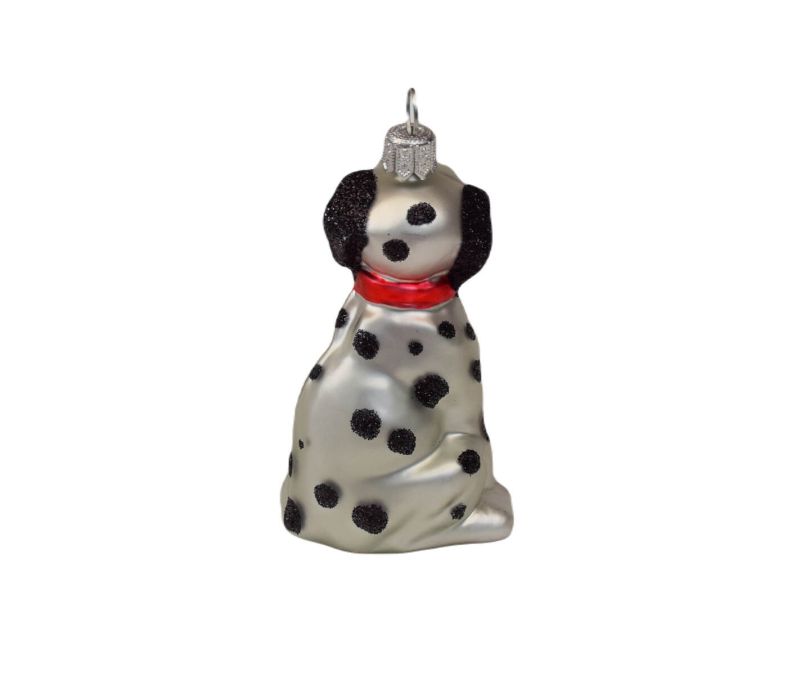 Suspension de Noël chien dalmatien blanc avec taches noires et collier rouge. Hauteur 9cm, en verre soufflé.