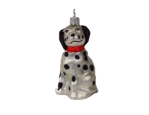 Suspension de Noël chien dalmatien blanc avec taches noires et collier rouge. Hauteur 9cm, en verre soufflé.