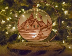 boule de Noël photophore verre soufflé village blanc et doré. Bougeoir de Noël pour bougie. Support inclus boule de Noël photophore verre soufflé village blanc et doré. Bougeoir de Noël pour bougie. Support inclus