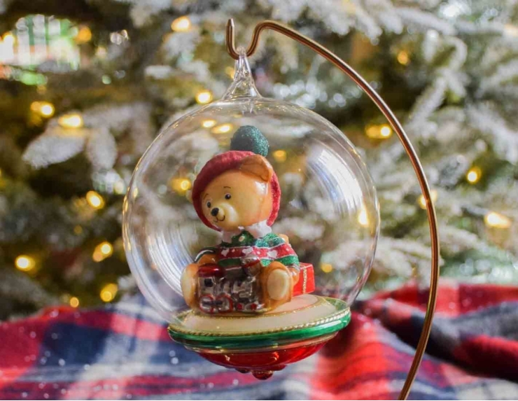 Boule de Noël luxe ourson avec cadeau...
