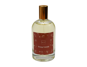 Parfum d'ambiance envoutant à l'odeur festive d'orange cannelle pour vaporiser votre intérieur. 

Contenance : 100ml