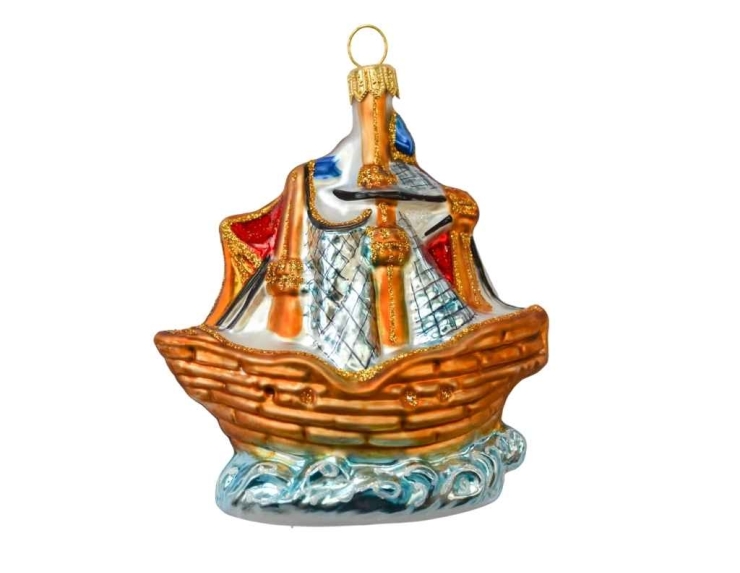 Boule de Noël originale bateau avec voiles. Verre soufflé et peint à la main. Hauteur 10cm
