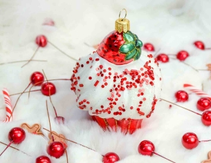 Boule de Noël cupcake fraise verre soufflé H10cm