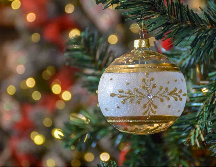 Boule de Noël transparente flocon doré D8cm