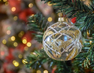 Boule de Noël transparente or champagne D8cm