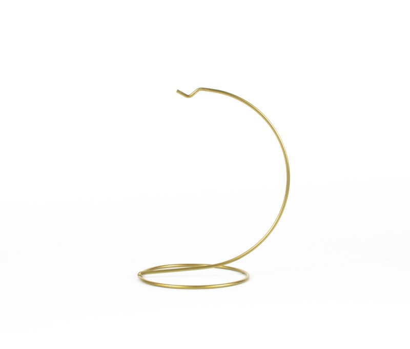 Support pour boule de noël doré pour boule de Noël de 12 cm de diamètre. Hauteur du support 14cm.