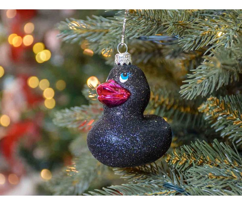 Suspension sapin de Noël originale canard noir avec bec rose, hauteur 11cm