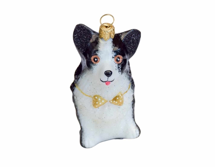 Boule de Noël chien Corgi noir et blanc, noeud papillon doré, verre soufflé. Hauteur : 9cm