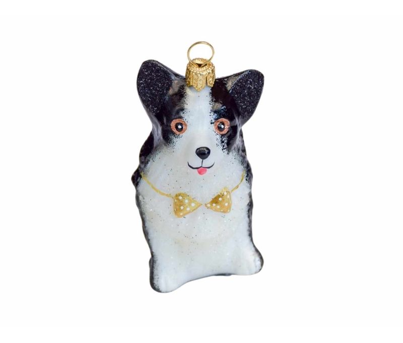 Boule de Noël chien Corgi noir et blanc, noeud papillon doré, verre soufflé. Hauteur : 9cm