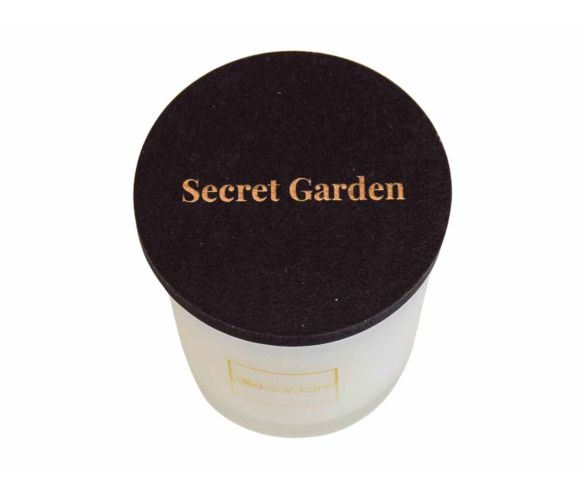 Bougie parfumée en cire de soja aux notes fleuries de Neroli, Sauge et Patchouli. 120gr de cire de soja naturelle.