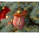 Voir la slide Suspension de Noël en verre soufflé en forme de selle à cheval brune.