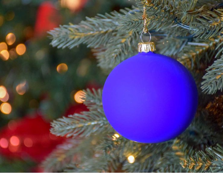 Boule de Noël bleu roi mat en verre. Diamètre : 8cm, made in Europe