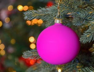 Boule de Noël fuchsia mat en verre D8cm