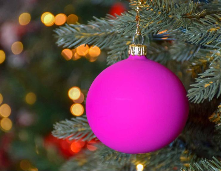Boule de Noël fuchsia mat en verre D8cm