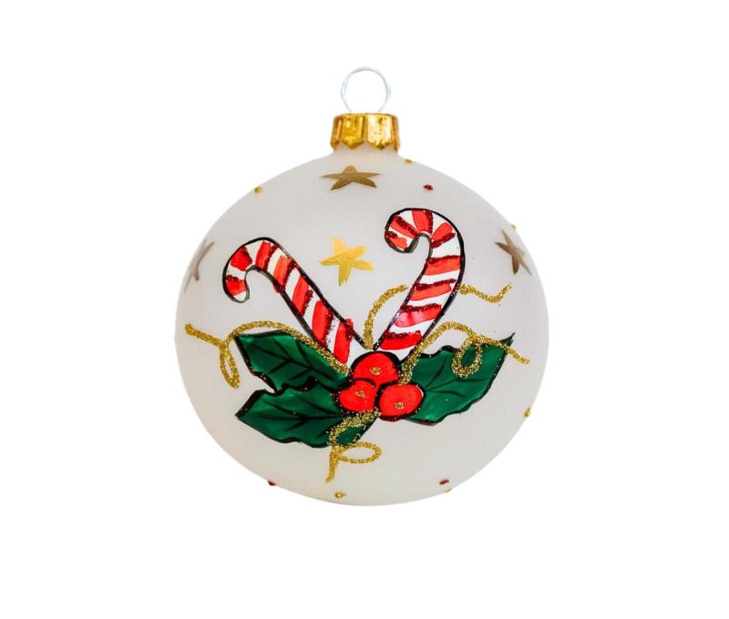Boule de Noël blanche effet translucide, décor sucres d'orge et houx entièrement peint à la main.

Diamètre : 8cm