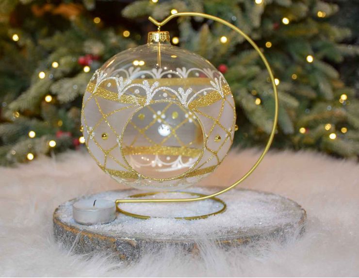 Grande boule de Noël photophore en verre soufflé décor doré avec des perles.