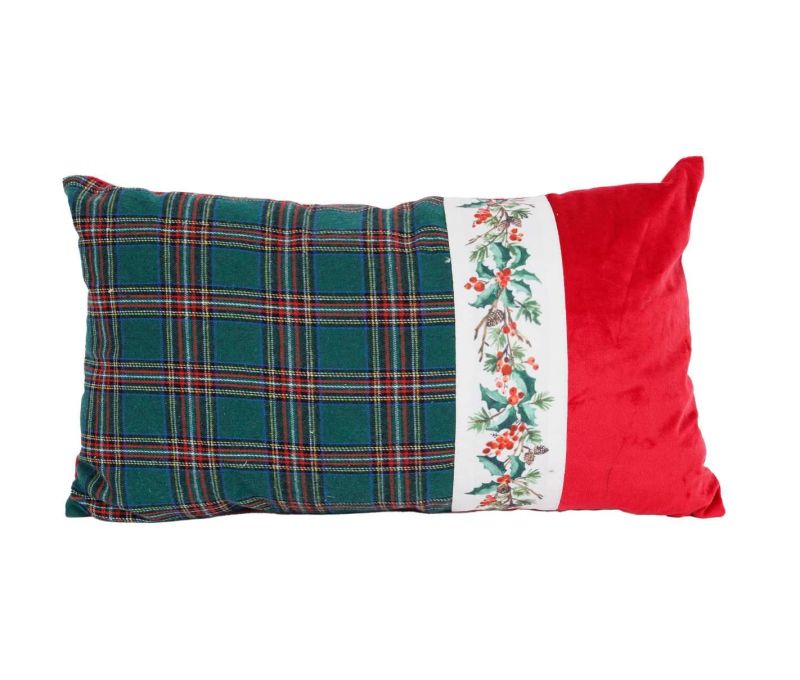 Coussin de Noël tartan vert et bande de houx. Une touche traditionnelle et naturelle pour une déco chaleureuse.