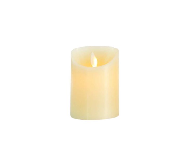 Bougie LED en cire avec timer couleur blanc cassé. Effet flamme réaliste.Hauteur 10cm, diamètre 7,5
