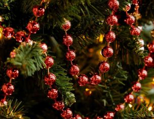 Guirlande perles rouges 14 mm x 2,7 m