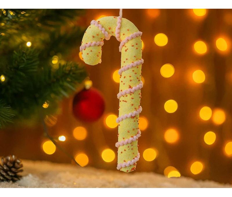 Suspension Noël sucre d'orge jaune recouvert micro-perles éclats orange rouge spirale pompons roses H26cm